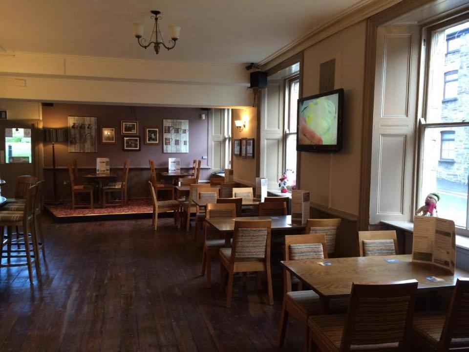 Markets Tavern Hotel Brecon Eksteriør billede